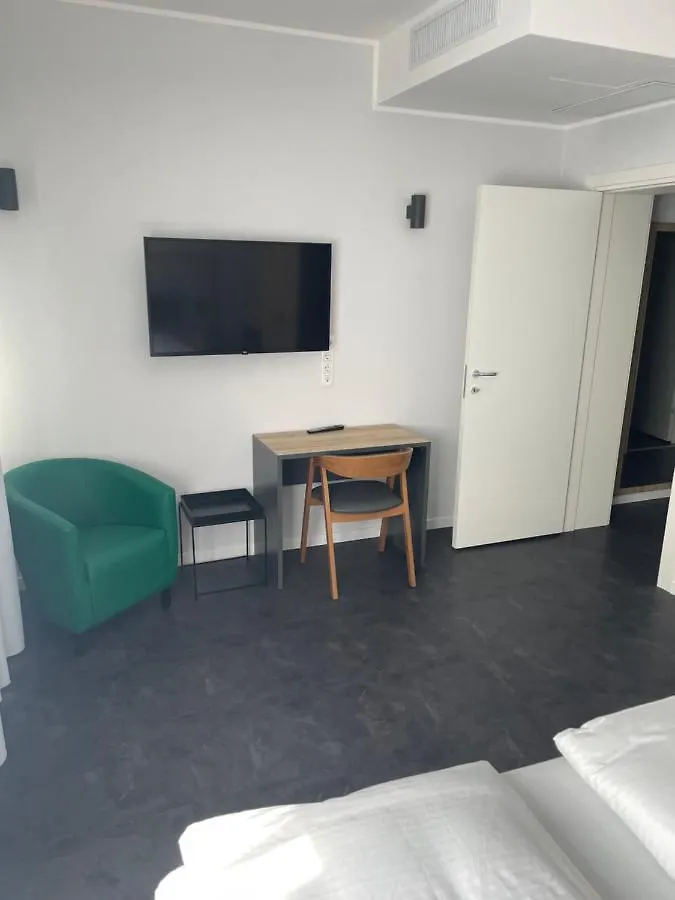Stadthotel המבורג 3*,
